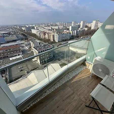Luxury In Central Park With Amazing View + Private Parking Space Apartment *
